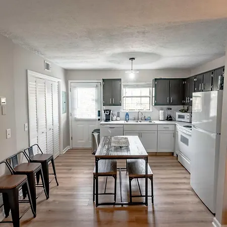 Holiday home East Getaway - Walk To Parks Golf & Music Spots Nashville