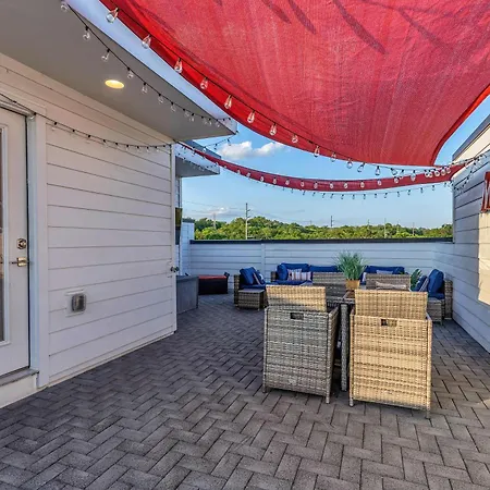 New Rooftop With Views Game Dt Nash Holiday home *