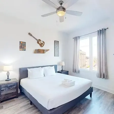 Chic 1br Near Broadway & Music Row * Nashville