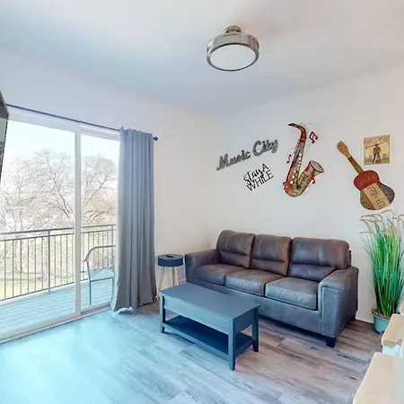 Apartment Chic 1br Near Broadway & Music Row Nashville