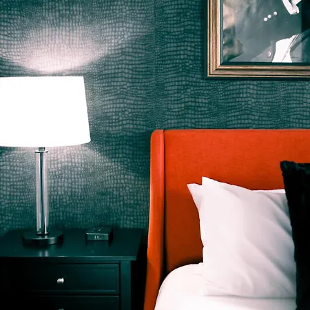 The Outlaw In Downtown By Nautical Holiday home *