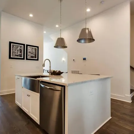 West End Dream-private Balcony-6 Mins To Broadway