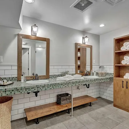 Apartment Rustic 6br By Maddox