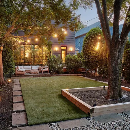 Chic 4br With Fenced Yard Walk To Dining Parking 5 Mins To Nissan Stadium Less Than 2 Miles To Broadway Workspace Parking 24 Hr Hospitality Great For Families Nashville