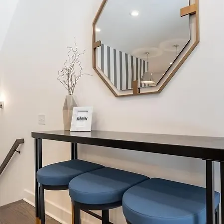 Holiday home King Bed - Parking - 3 Miles To Lower Broadway Nashville