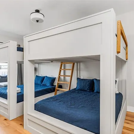Side-by-side Homes With Hot Tubs - Sleeps Over 20 Guests Nashville