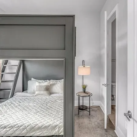 Spacious Nash For 12 Near Broadway Holiday home Nashville