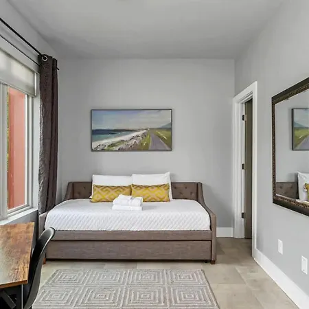 Spacious Sleeps 12 Rooftop Lounge Nashville