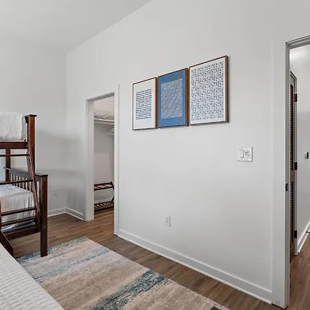 Charmer - Private Rooftop - Sleeps 14 Nashville