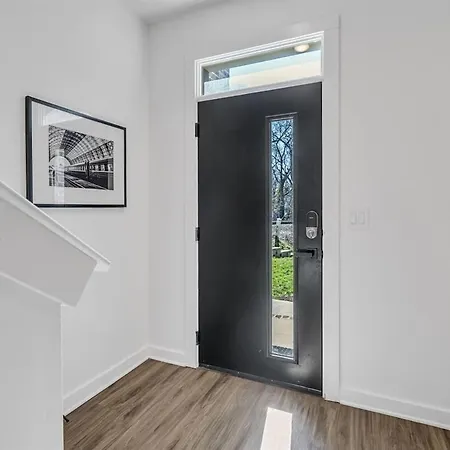 Highland Station - Private Rooftop - Sleeps 14 Nashville