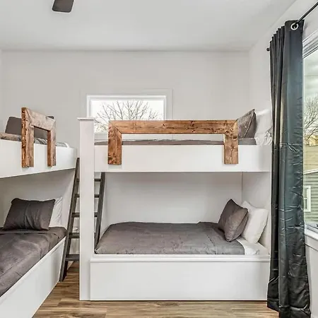 Cozy House - Great Rooftop - Walks To Bars Holiday home Nashville