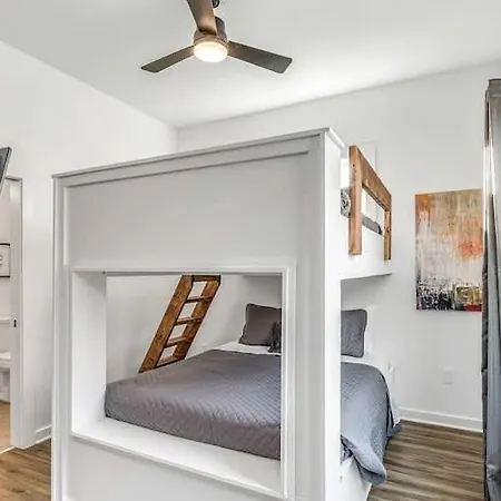 Holiday home Cozy House - Great Rooftop - Walks To Bars Nashville