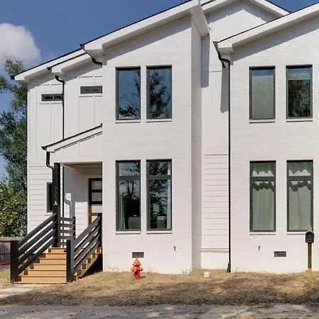 Cozy - Close To Broadway Nashville