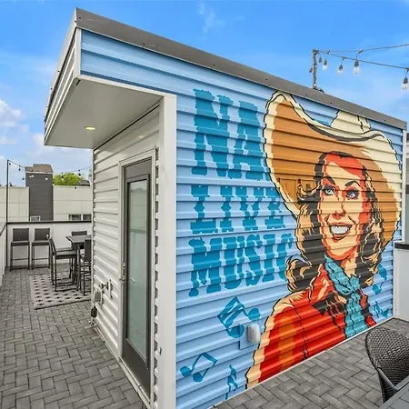 Holiday home Cowgirl's Hideaway-rooftop Patio- 2 Mi To Broadway Nashville
