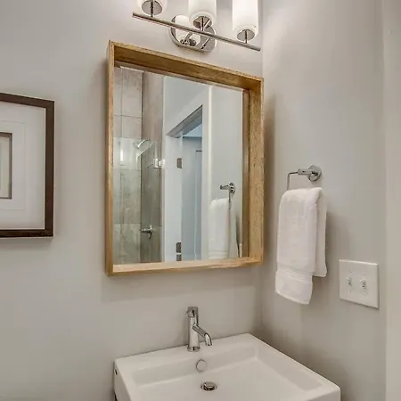 2 Miles To Lower Broadway-close To Honky Tonks Holiday home *