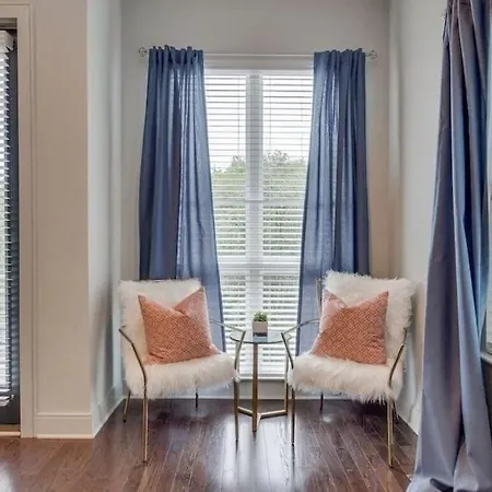 Holiday home Gorgeous 2miles To Lower Broadway *