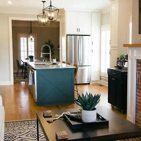 Sprawling Sylvan Park Estate Holiday home *