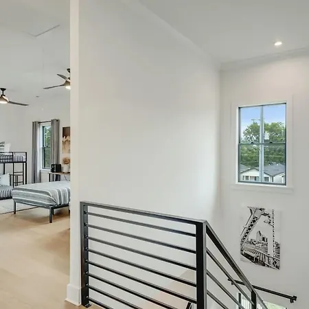 Sprawling Estate - Sleeps 16 Nashville
