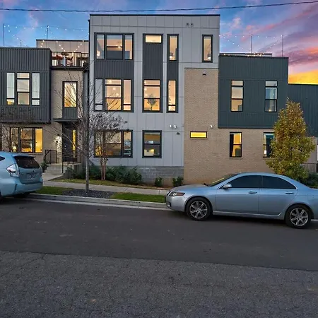 Holiday home Stunning Private Rooftop Sunset Views Nashville