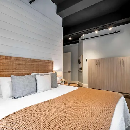 Modern 6br By Maddox