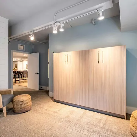 Apartment Hangover Easy 6br By Maddox