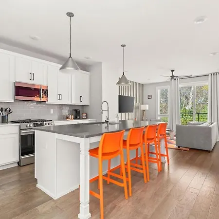 Large Marvel Themed 14ppl Spacious Townhome * Nashville