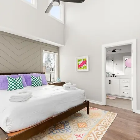 Large Marvel Themed 14ppl Spacious Townhome Holiday home *