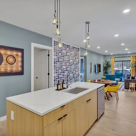 The High Note Short Walk To Broadway, Heated Pool, Gym, Parking * Nashville