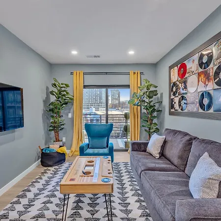 The High Note Short Walk To Broadway, Heated Pool, Gym, Parking Apartment *