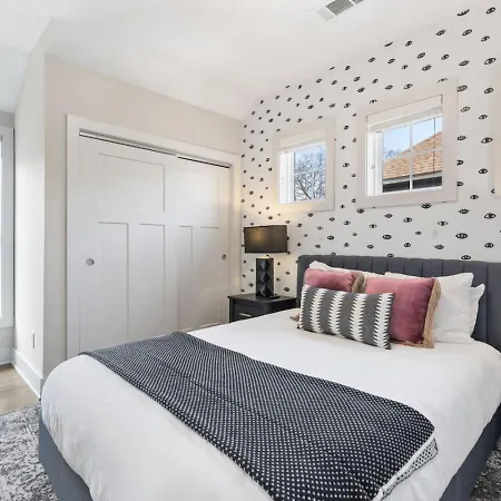 Modern Bliss With Garage By 12 South Restaurants And 2 Miles Broadway *