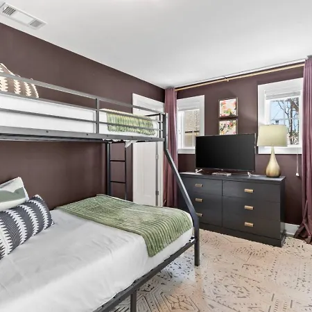 Modern Bliss With Garage By 12 South Restaurants And 2 Miles Broadway Nashville