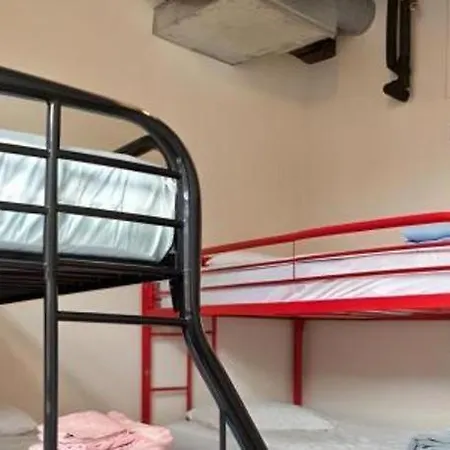 Downtown - Adults Only Hostel *