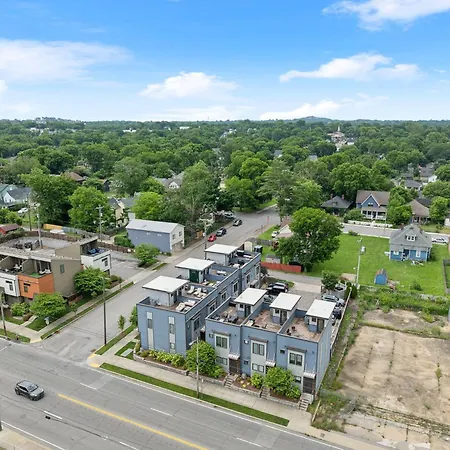 Holiday home Modern 3-story Townhome W Rooftop & Views Nashville