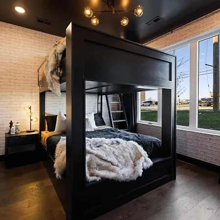 New Iconic Duo 2 Homes & Rooftop Vibes Nashville