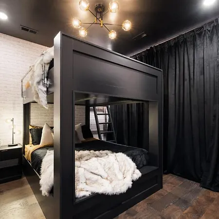 New Iconic Duo 2 Homes & Rooftop Vibes Holiday home Nashville
