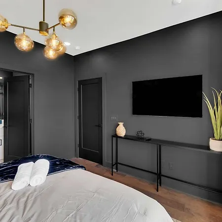 New Iconic Duo 2 Homes & Rooftop Vibes