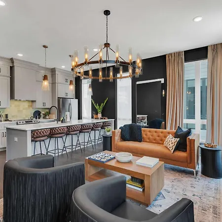 New Iconic Duo 2 Homes & Rooftop Vibes