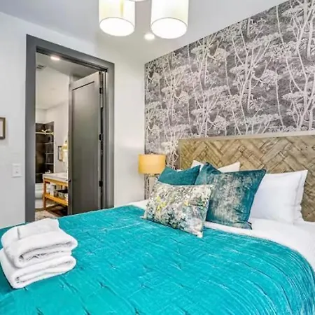 Apartment The Muse Emerald Isle Downtowns Favorite By Skyrun *