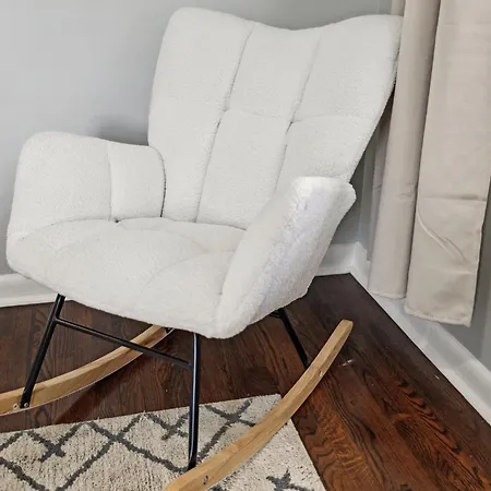 East Family Abode 30 Or Days By Skyrun Holiday home