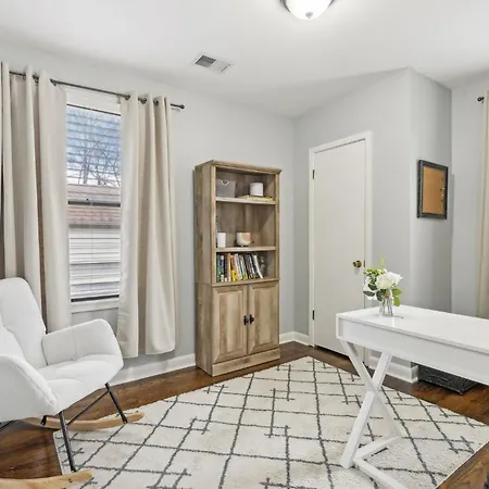 East Family Abode 30 Or Days By Skyrun Nashville
