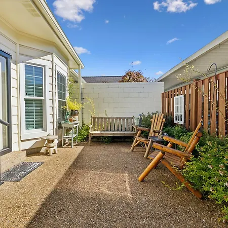 Charming Vintage 3 Bedroom Townhome 30 Or Days By Skyrun *