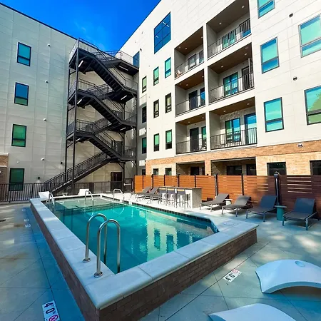 The Smokeshow On Music Row Near Broadway In Downtown Nashville- Pool, Gym, Patio Nashville