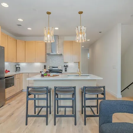 Trillium-3 Unit Combo-private Decks-near Broadway Holiday home Nashville