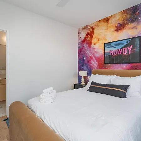 Trillium-3 Unit Combo-private Decks-near Broadway Holiday home