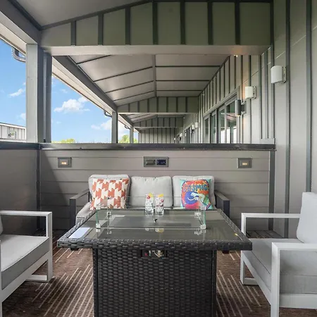 Trillium-3 Unit Combo-private Decks-near Broadway Holiday home Nashville