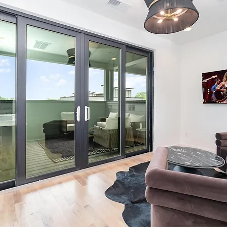 Trillium-3 Unit Combo-private Decks-near Broadway Nashville
