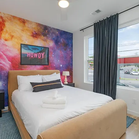 Trillium-3 Unit Combo-private Decks-near Broadway