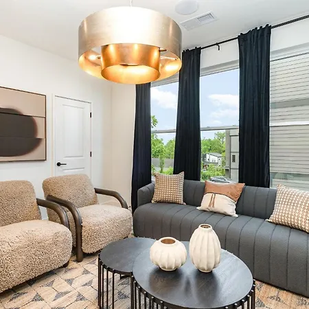 Trillium-3 Unit Combo-private Decks-near Broadway Holiday home