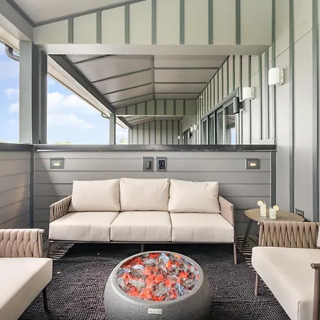 Holiday home Round-up - Private Deck/hot Tub - 7 Mins Broadway