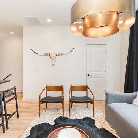 Round-up - Private Deck/hot Tub - 7 Mins Broadway * Nashville